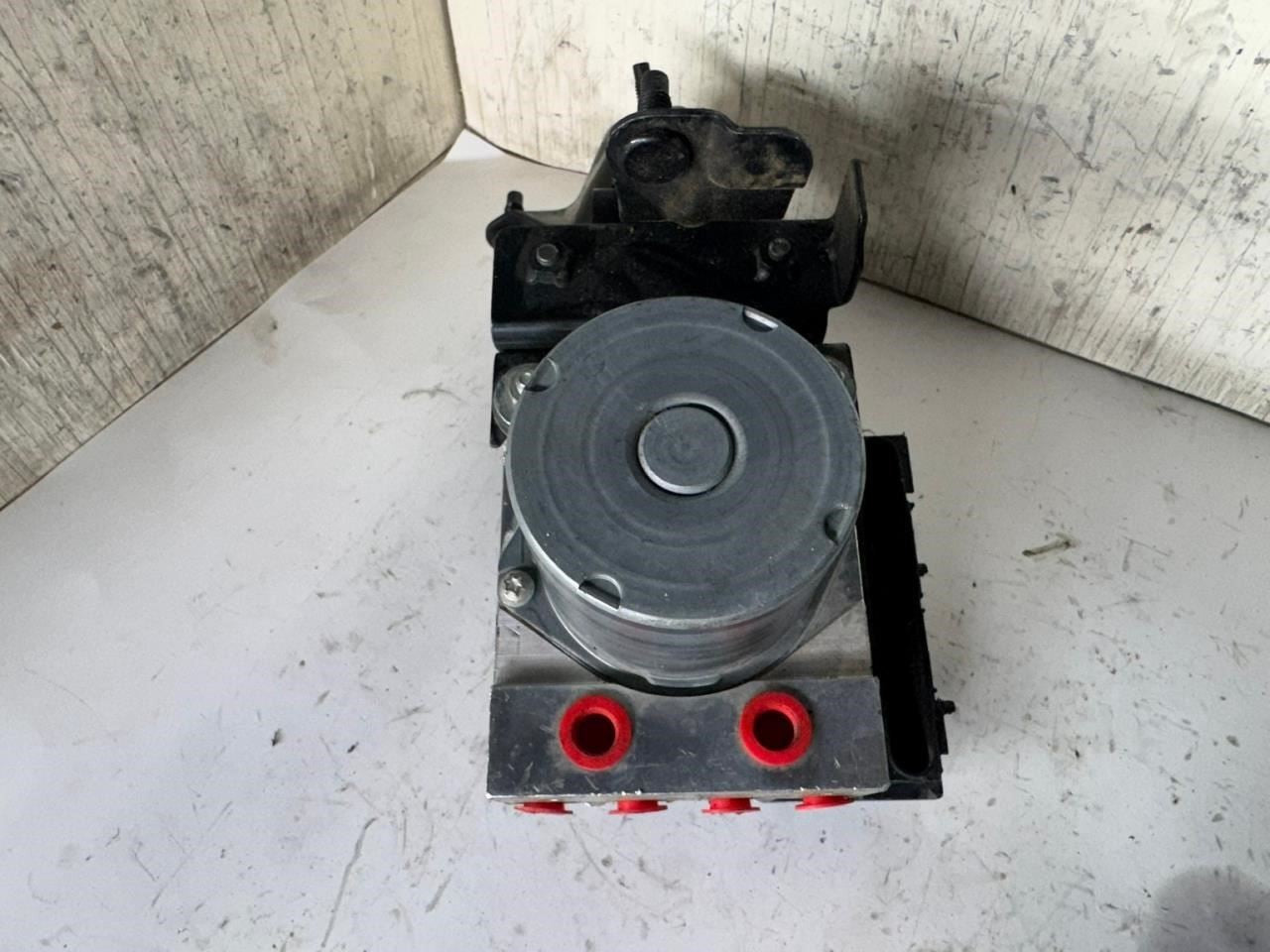 2008 INFINITI M35 ABS Pump Anti Lock Brake Module - 47660 EJ70B