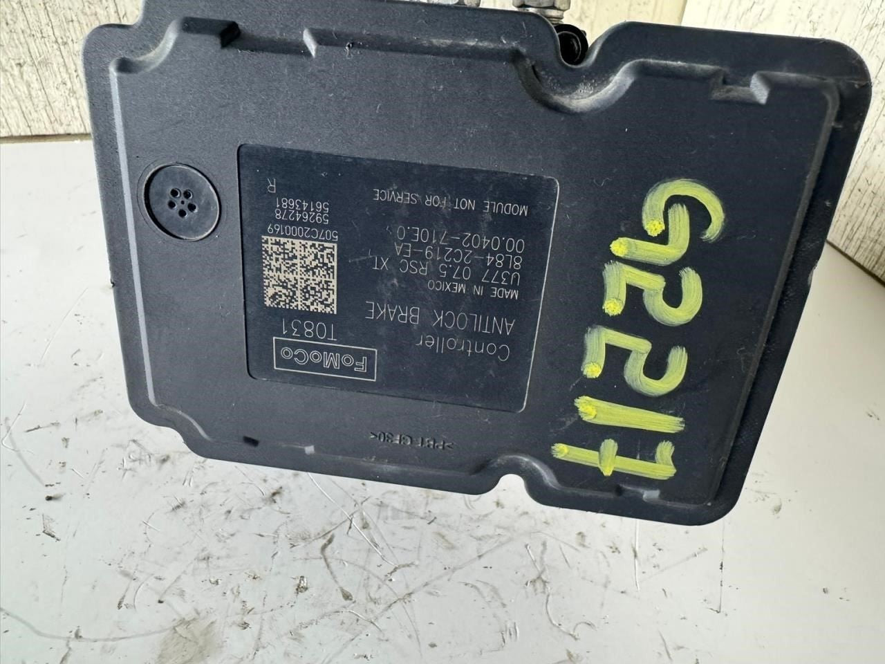 2008 MARINER ABS Pump Anti Lock Brake Module - 8L84-2C219-EA