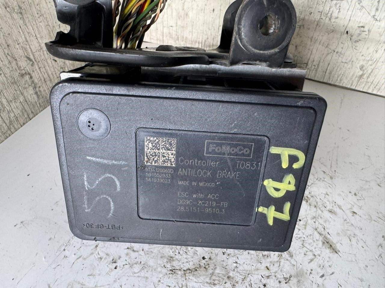 2013 FUSION ABS Pump Anti Lock Brake Module - DG9C-2C405-FB