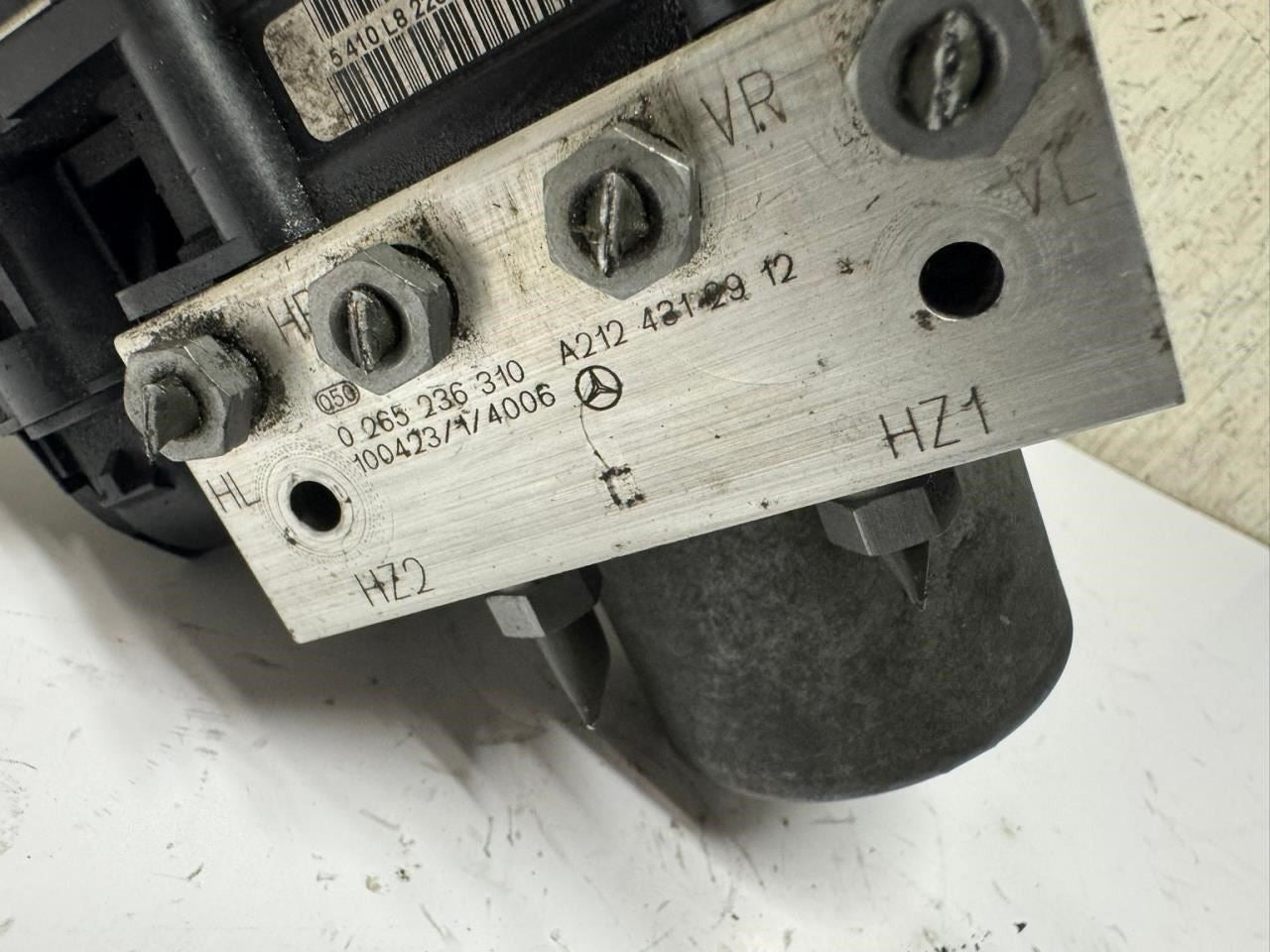 2010 E350 ABS Pump Anti Lock Brake Module - A 212 431 29 12