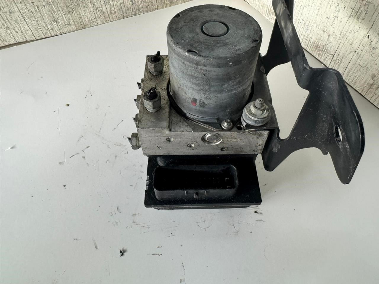2009 OUTLOOK ABS Pump Anti Lock Brake Module - 25840314