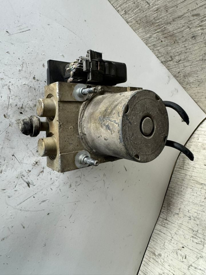 2007 SILVERADO ABS Pump Anti Lock Brake Module - 15806640
