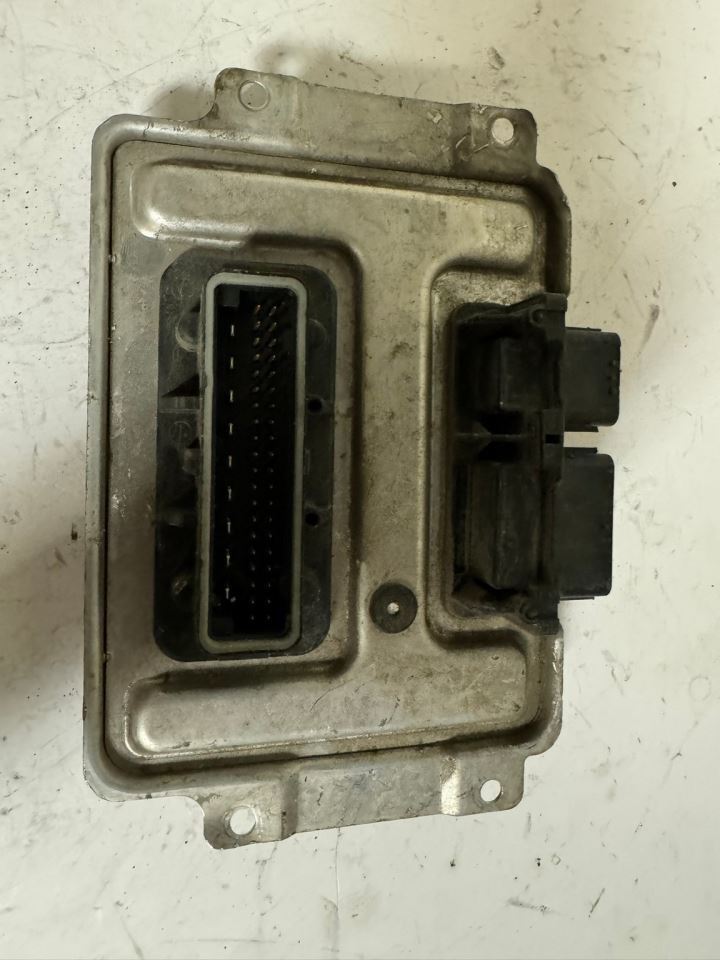 2007 CHARGER Body Control Module - P04692140AH