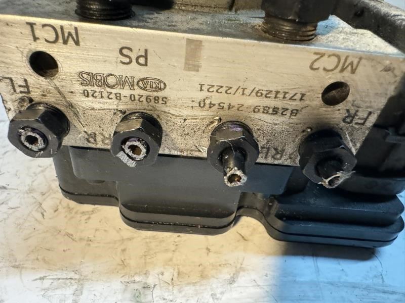 17-19 SOUL ANTI LOCK BRAKE SYSTEM ABS PUMP MODULE - 58900-B2120