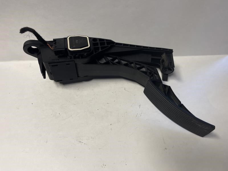 2007 MERCEDES R500 GAS THROTTLE PEDAL ACCELARATOR- A1643000004