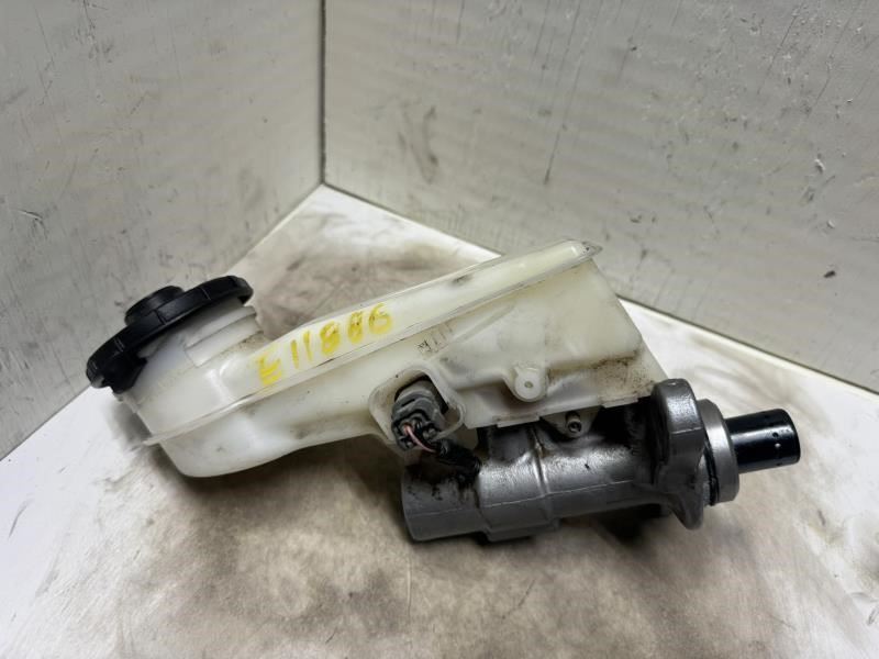 20 CIVIC BRAKE MASTER CYLINDER WITH RESERVOIR TANK