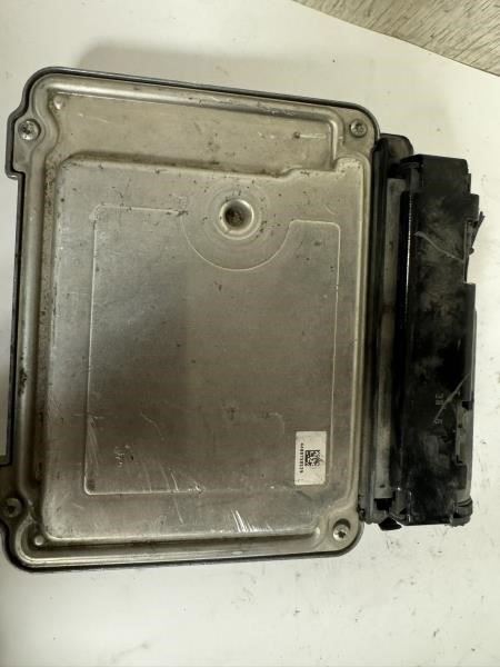 16-17 TIGUAN Engine Control Module Computer ECU ECM PCM  - 06J 906 027 KA