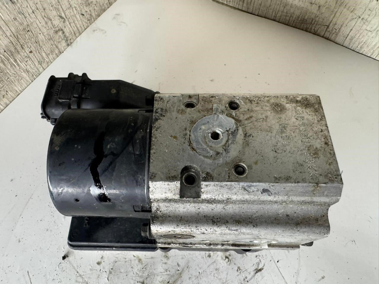 2005 TAHOE ABS Pump Anti Lock Brake Module - 13642510K