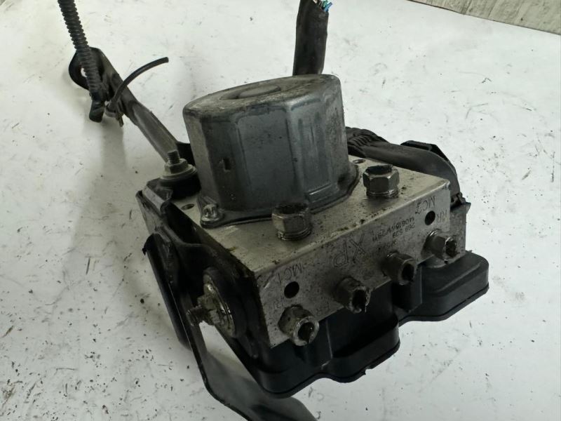 13-14 IMPREZA Anti Lock Brake System ABS Pump Module  - 269 529