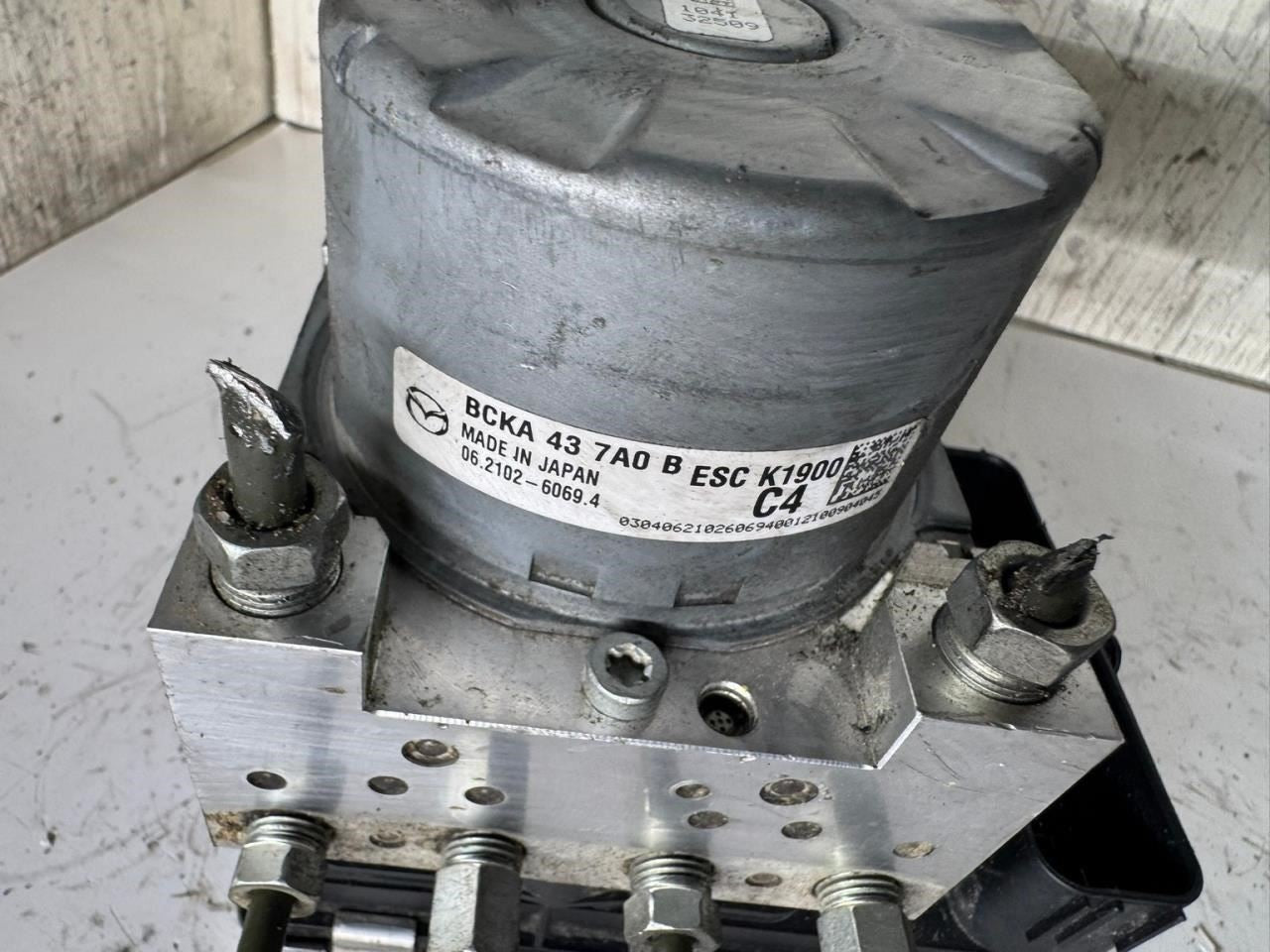 19-23 MAZDA 3 ABS Pump Anti Lock Brake Module - BCKA 43 7A0 B