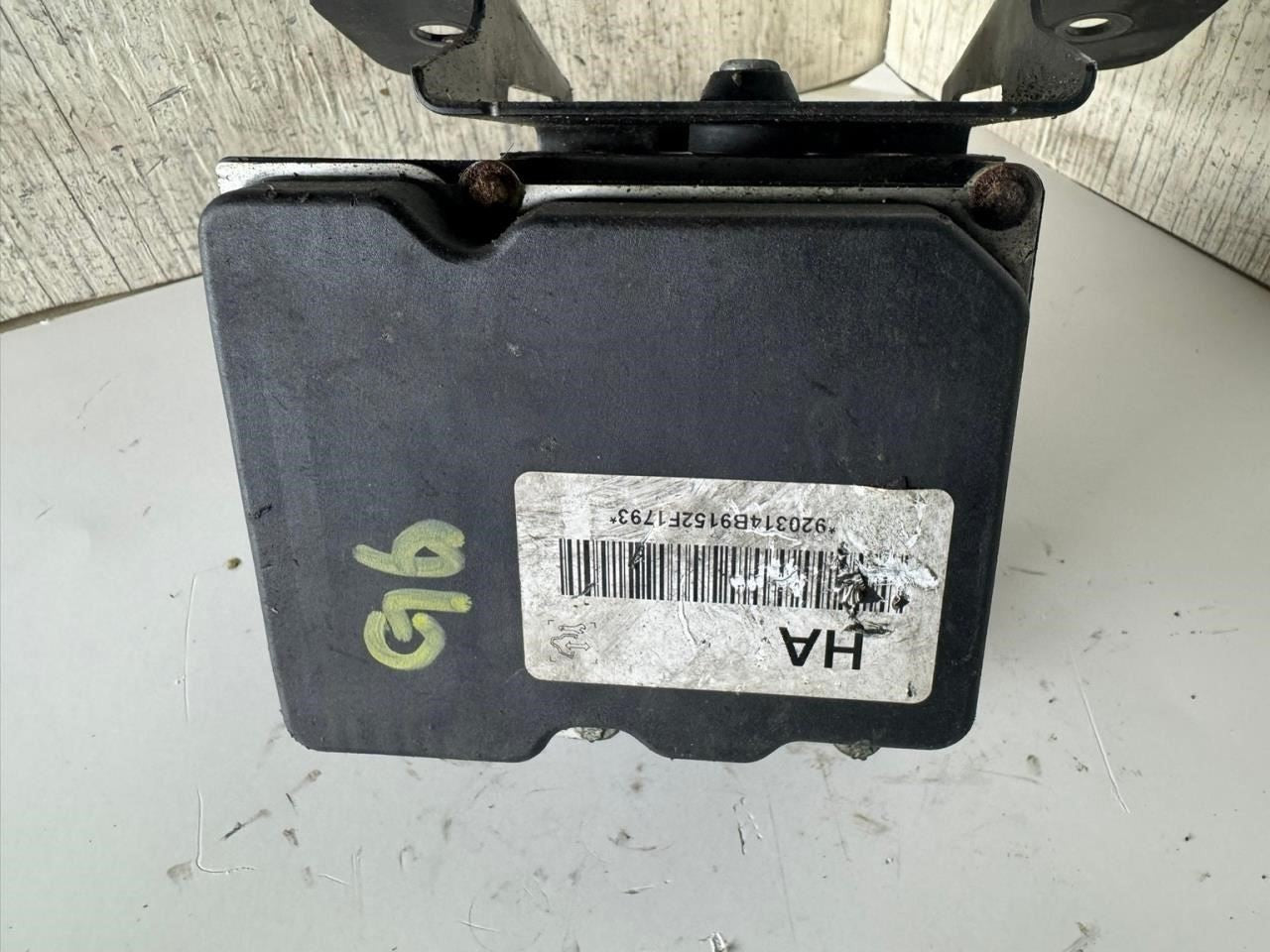 2009 OUTLOOK ABS Pump Anti Lock Brake Module - 25840314