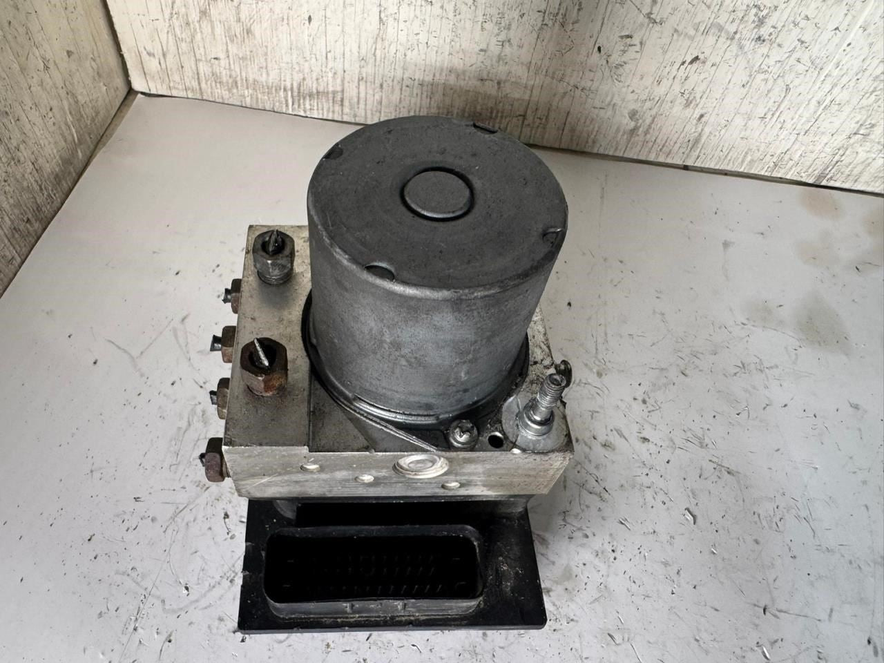 2008 OUTLOOK ABS Pump Anti Lock Brake Module - 25812784