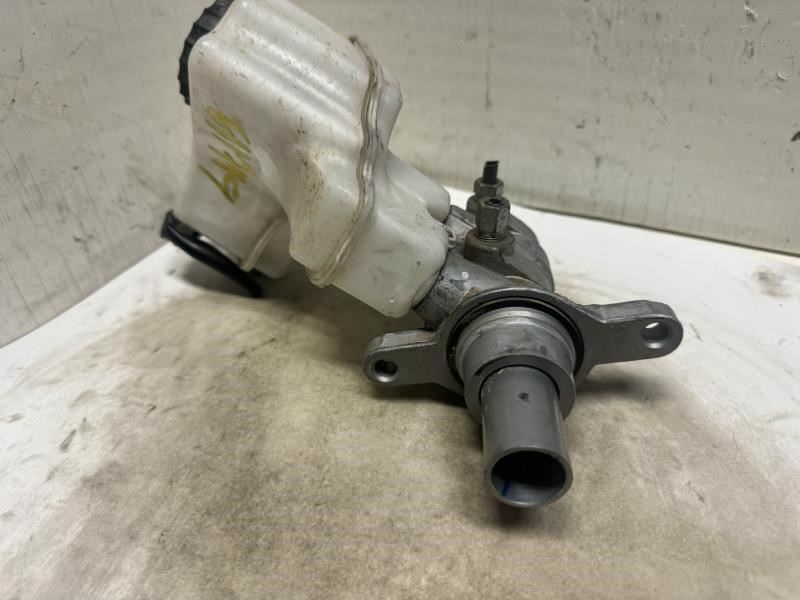 11 TOWN & COUNTRY BRAKE MASTER CYLINDER WITH RESERVOIR TANK