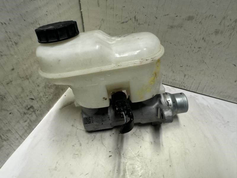 15-17 FORD F150 PICKUP BRAKE MASTER CYLINDER