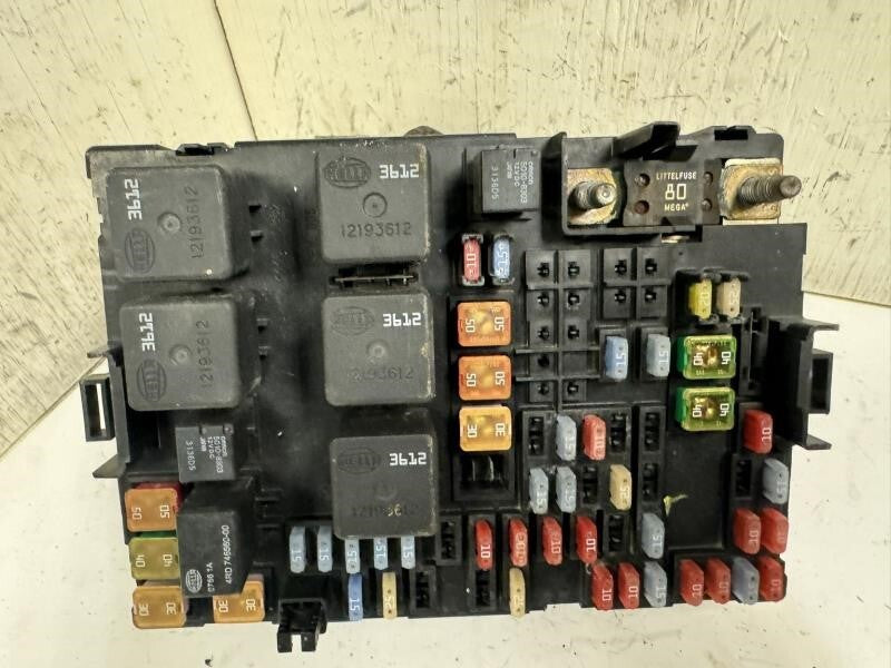  07-09 EQUINOX Fuse Box Relay Control Module  - 15947088