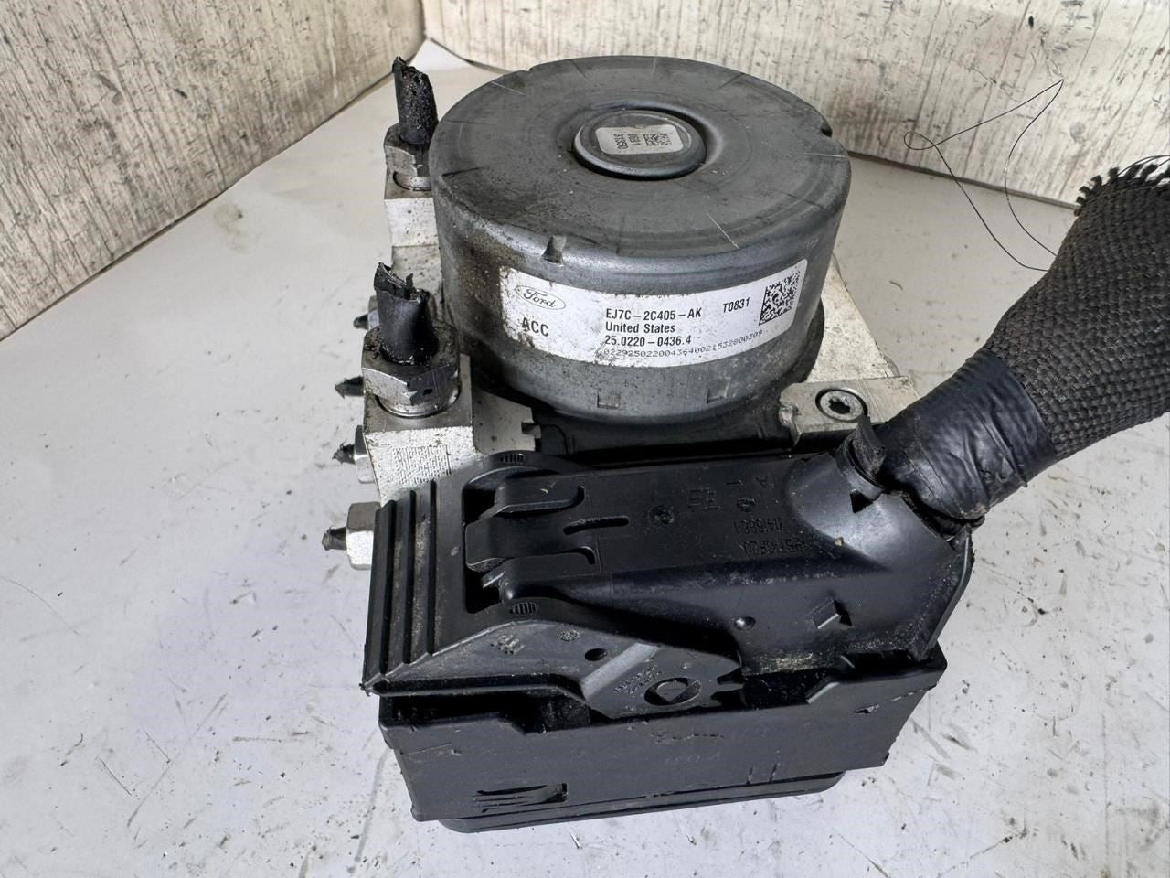 2016 MKC ABS Pump Anti Lock Brake Module - EJ7C-2C405-AK
