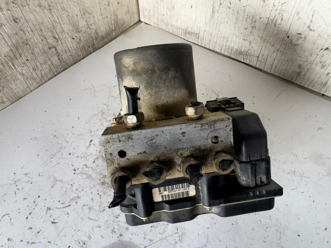 2002 TAHOE ABS Pump Anti Lock Brake Module - 25913883