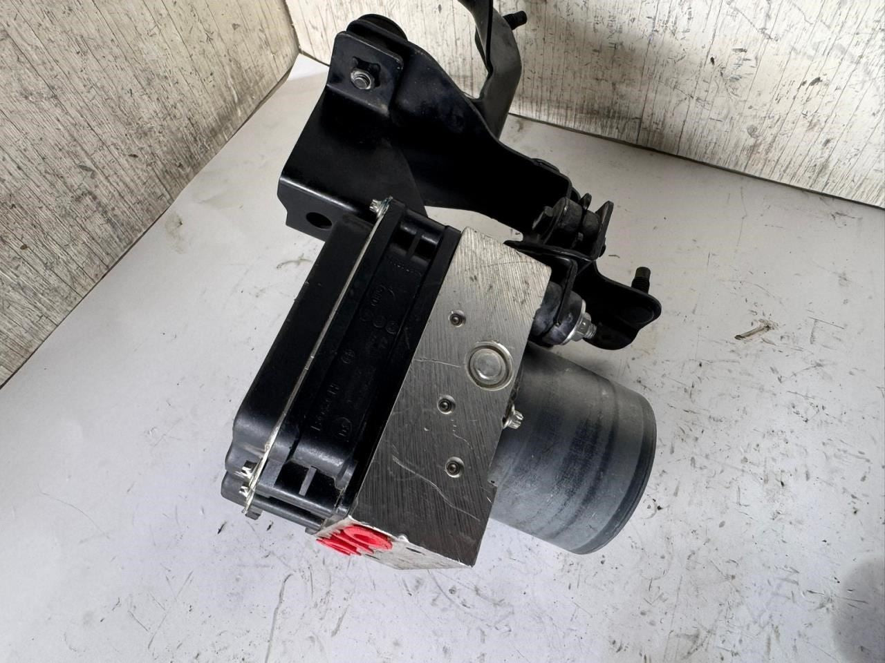 2008 INFINITI M35 ABS Pump Anti Lock Brake Module - 47660 EJ70B