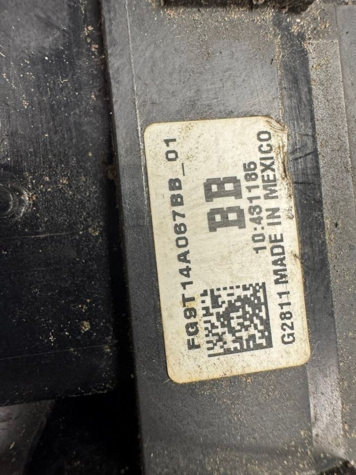 15-16 FUSION Fuse Relay Box - FG9T14A067BB