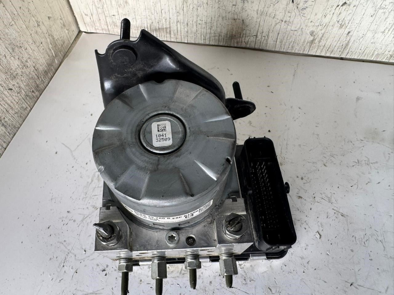 19-23 MAZDA 3 ABS Pump Anti Lock Brake Module - BCKA 43 7A0 B