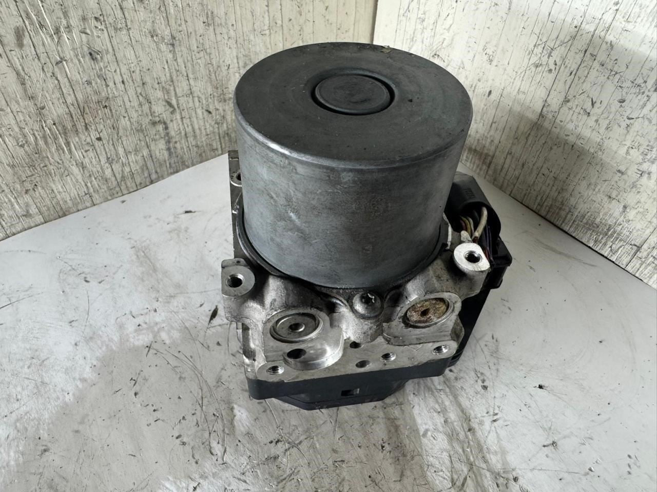 09-11 RAV4 ABS Pump Anti Lock Brake Module - 44540-42190; 89541-42320