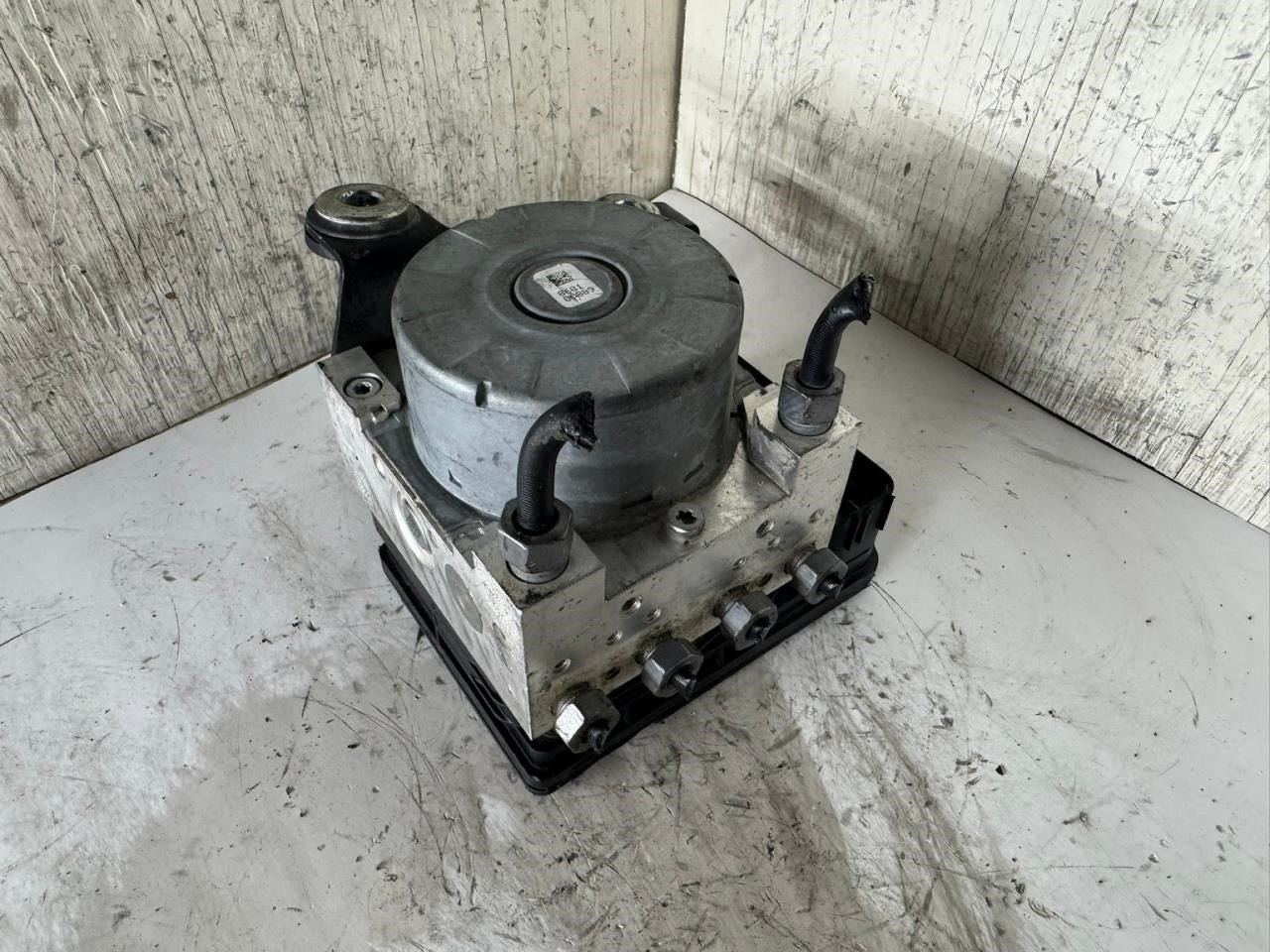 17-18 FUSION ABS Pump Anti Lock Brake Module - HG9C-2B373-BH