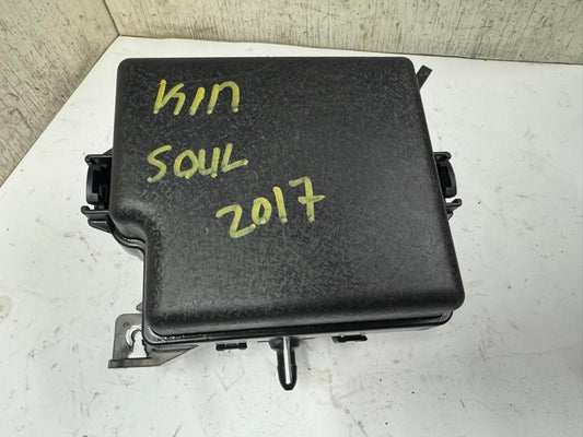 17-19 SOUL Fuse Relay Box - 91709B2070