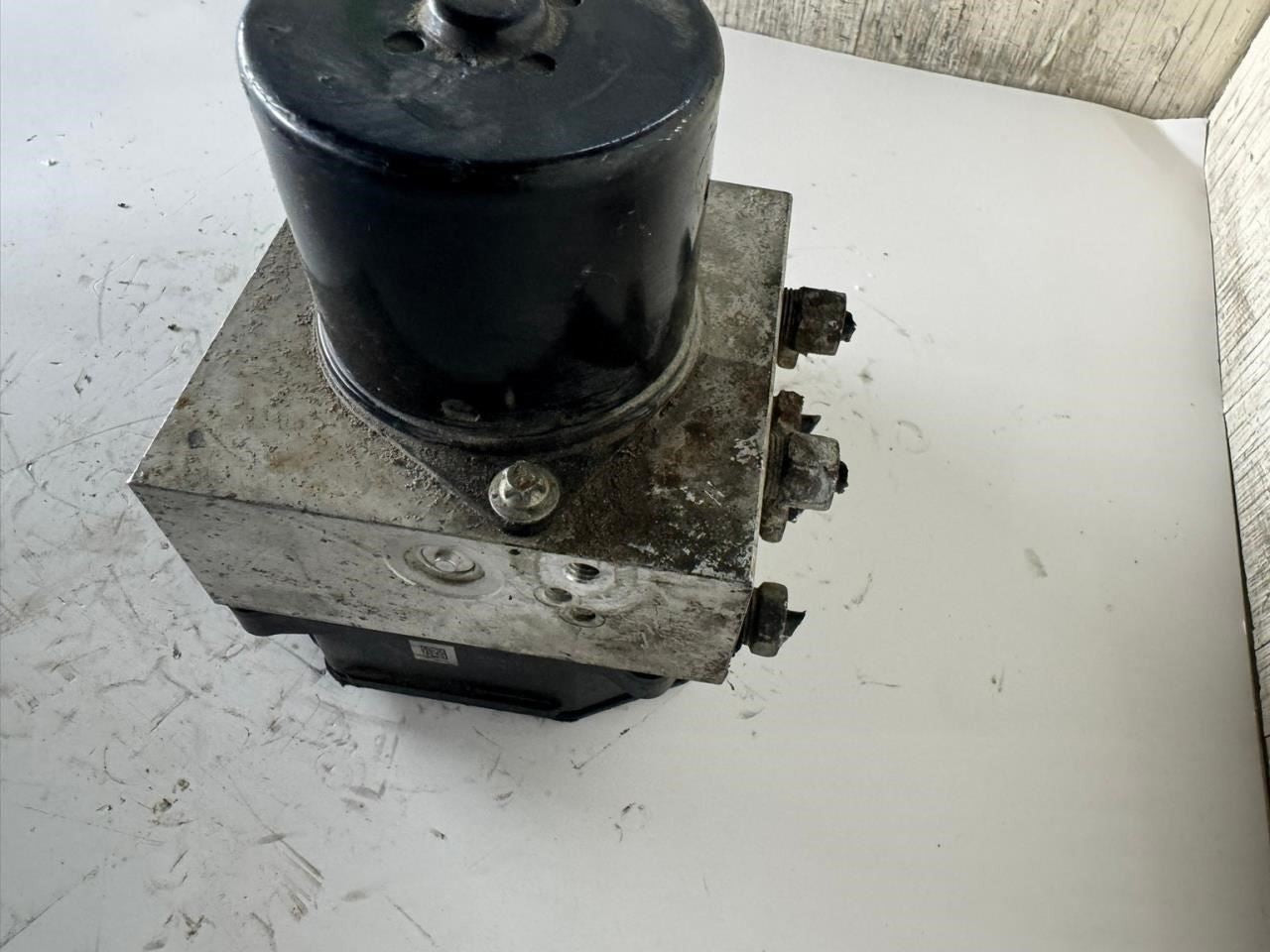 13-16 MALIBU ABS Pump Anti Lock Brake Module - 22827930