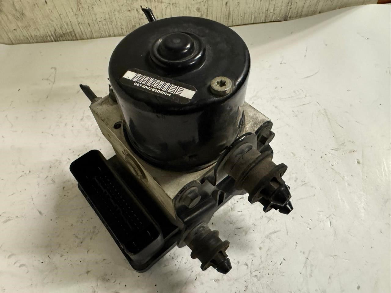 2005 JETTA ABS Pump Anti Lock Brake Module - 1K0 614 517 H