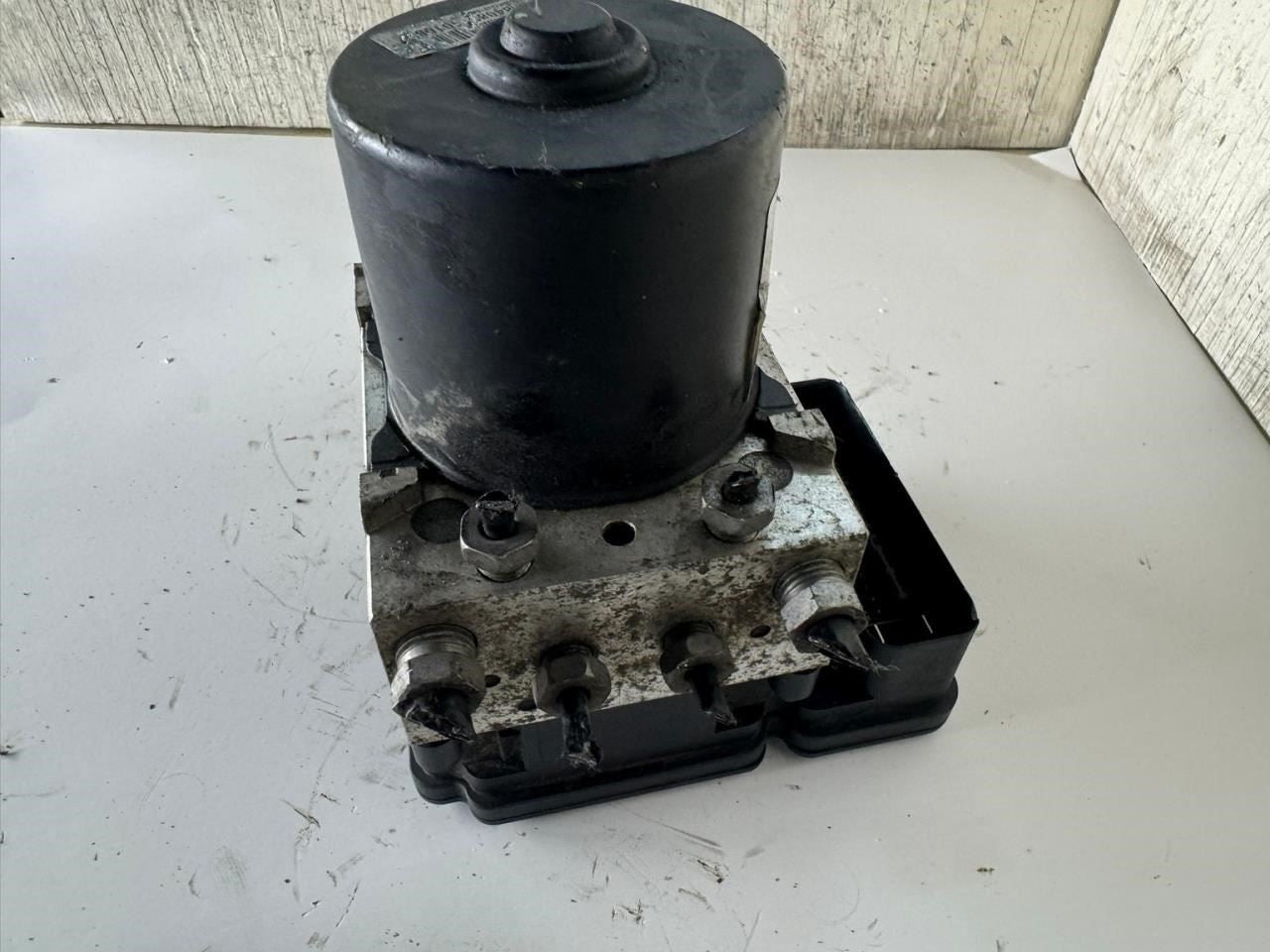 2008 MARINER ABS Pump Anti Lock Brake Module - 8L84-2C219-EA