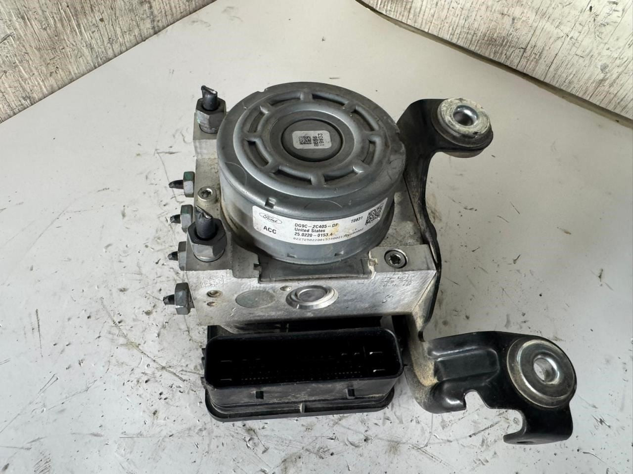 2013 FUSION ABS Pump Anti Lock Brake Module - DG9C-2C405-DF