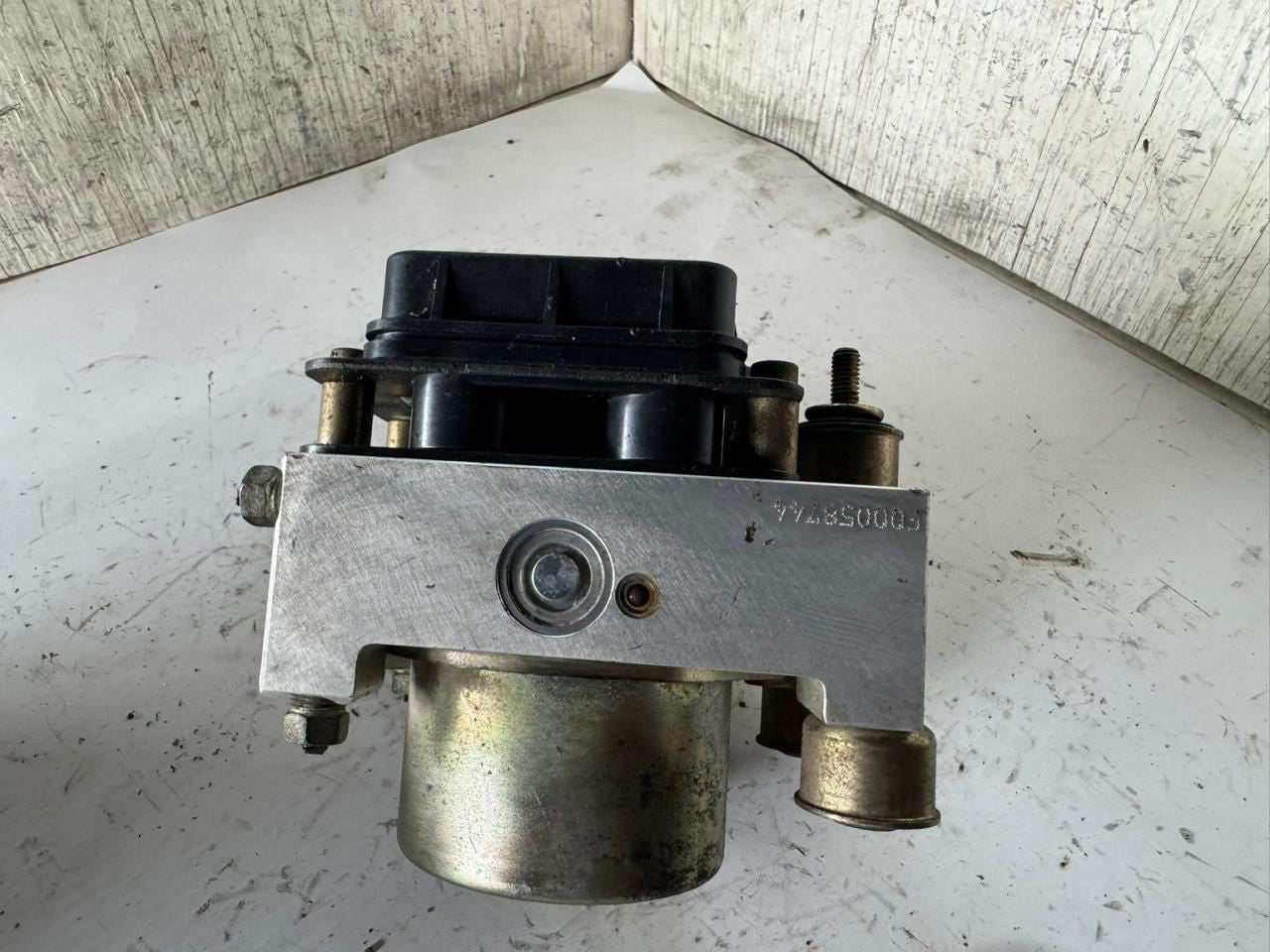 2005 COLORADO ABS Pump Anti Lock Brake Module - 10373183