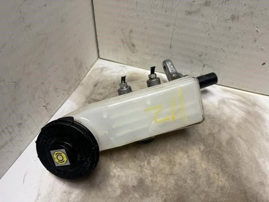 22 CIVIC BRAKE MASTER CYLINDER WITH RESERVOIR TANK