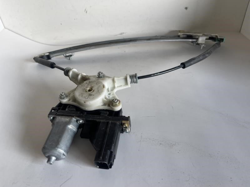 12-17 RIO LEFT FRONT POWER WINDOW MOTOR- 82450-1W010