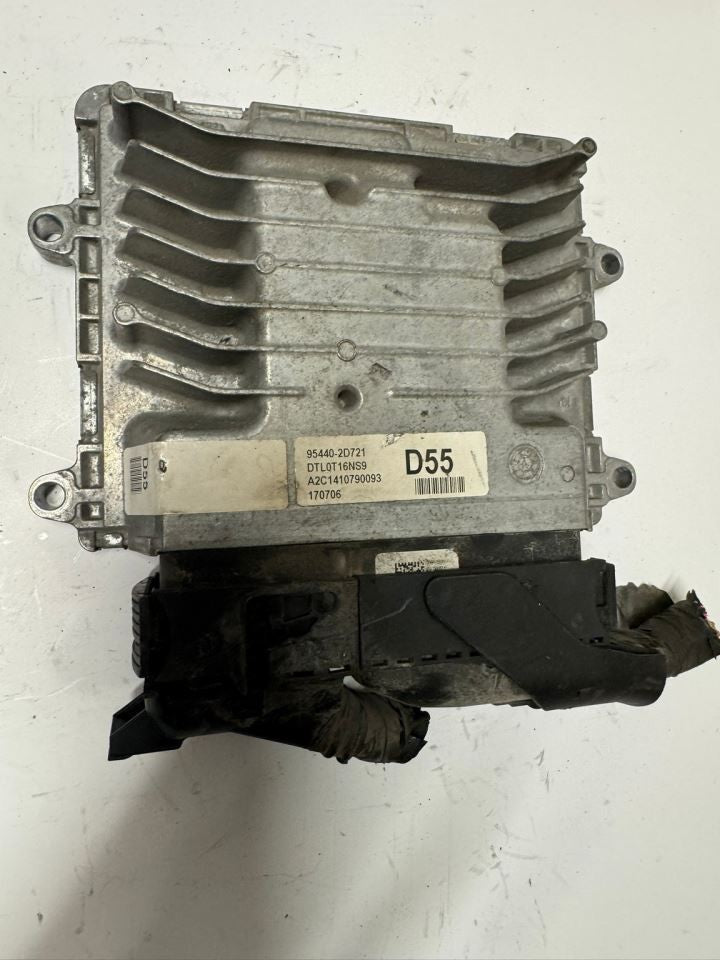 16-18 TUCSON Engine Control Module Computer ECU - 95440-2D721; 95441-2D721