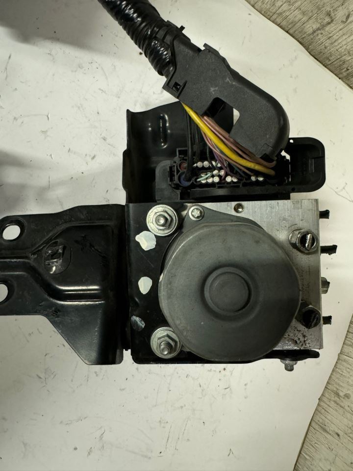 17 ROGUE ABS Pump Anti Lock Brake Module - 47660 6FL0A