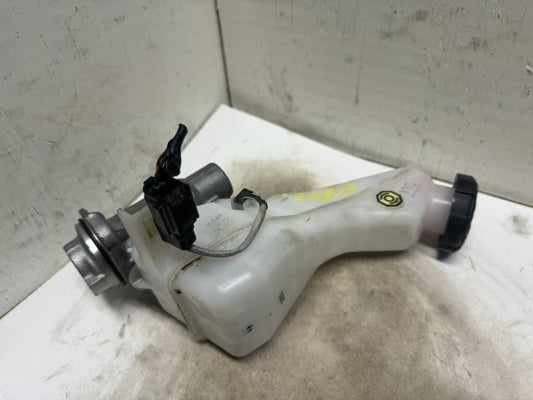 22 SANTA FE BRAKE MASTER CYLINDER WITH RESERVOIR TANK