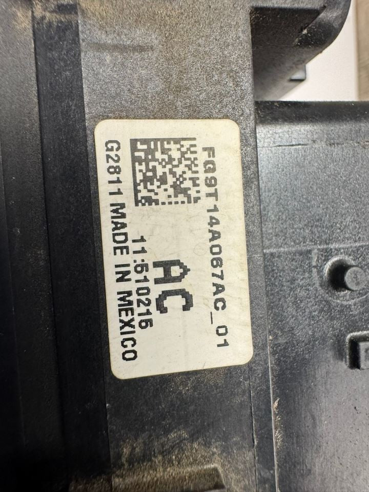 15-16 FUSION Fuse Relay Box - FG9T14A067AC