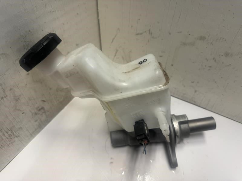 2022 SONATA  BRAKE MASTER CYLINDER