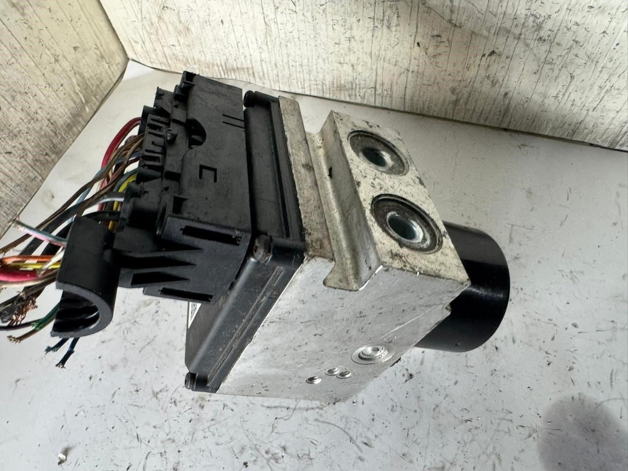 2009 MALIBU ABS Pump Anti Lock Brake Module - 25949990