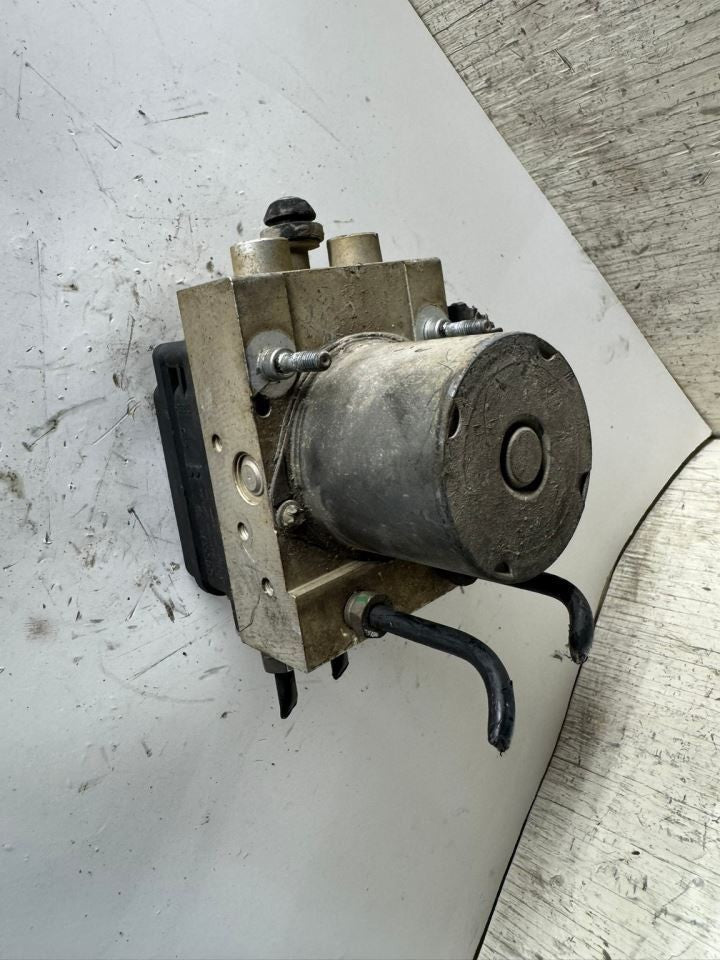 2007 SILVERADO ABS Pump Anti Lock Brake Module - 15806640