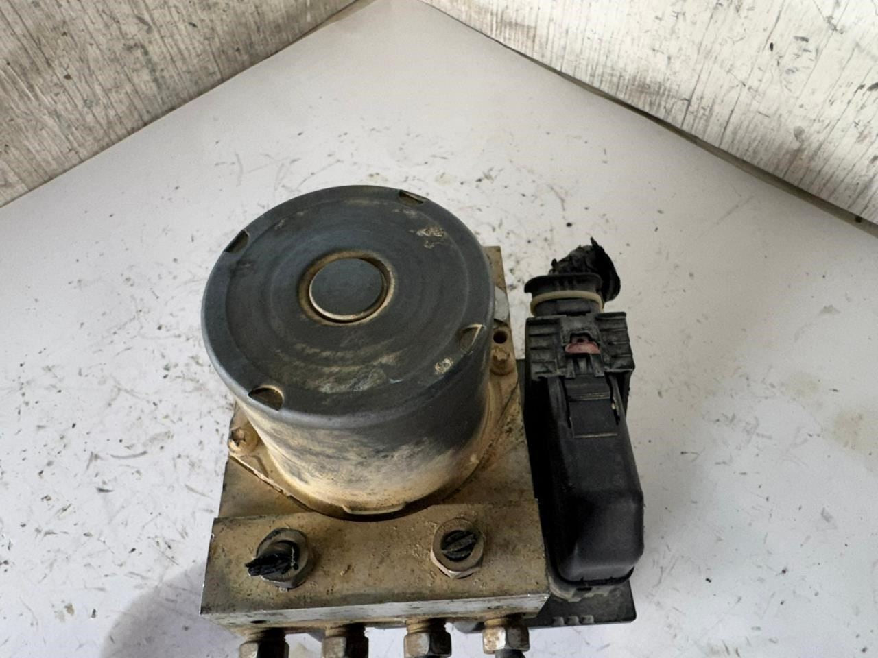 2002 TAHOE ABS Pump Anti Lock Brake Module - 25913883