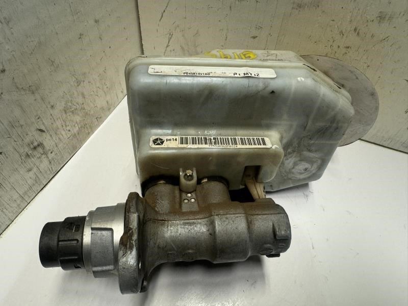 12-19 CARAVAN BRAKE MASTER CYLINDER - P04581491AD