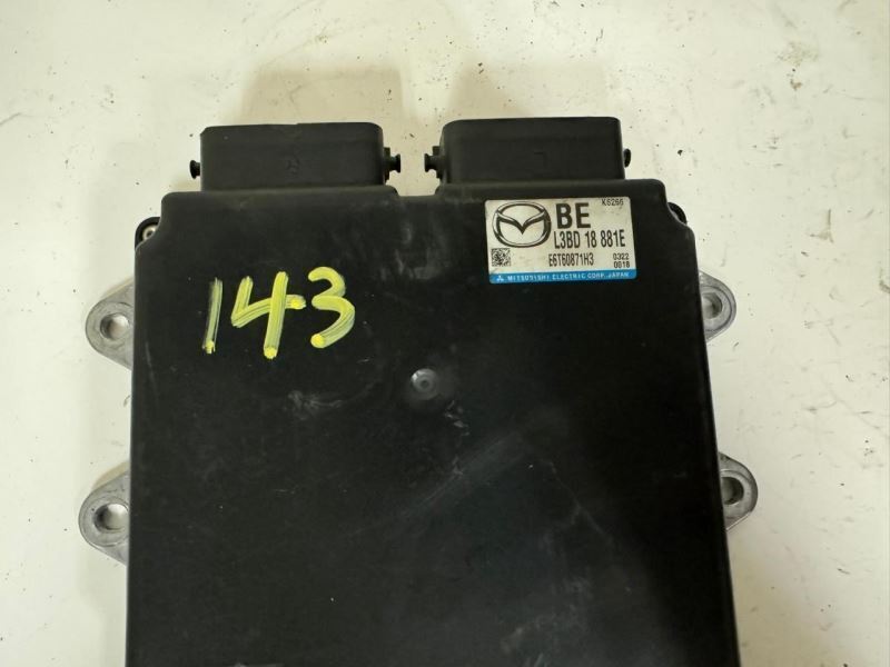 10 MAZDA 3 Engine Control Module Computer ECU ECM PCM - L3BD 18 881E