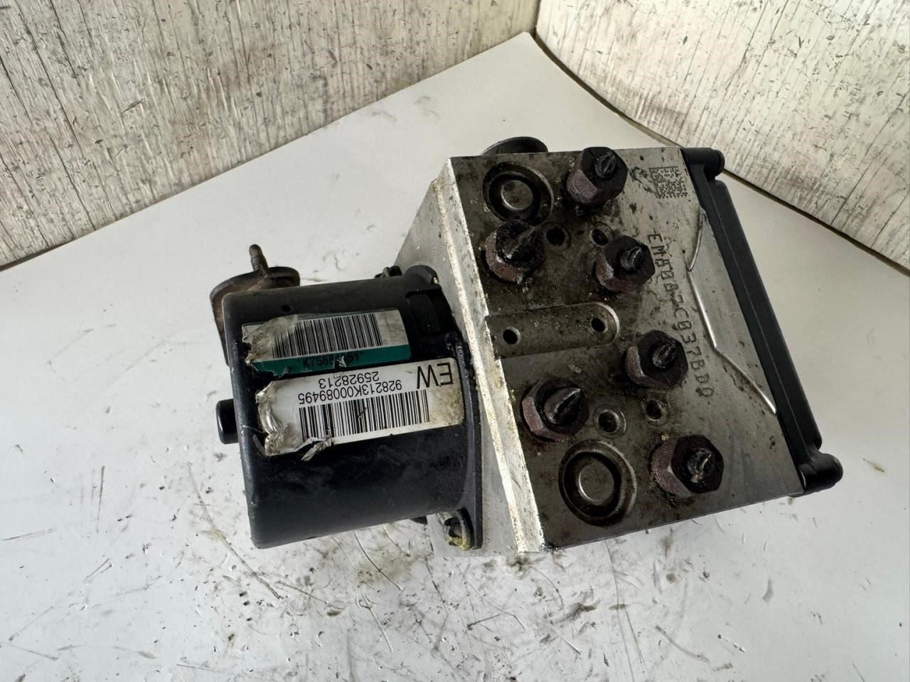 2009 MALIBU ABS Pump Anti Lock Brake Module - 25928254