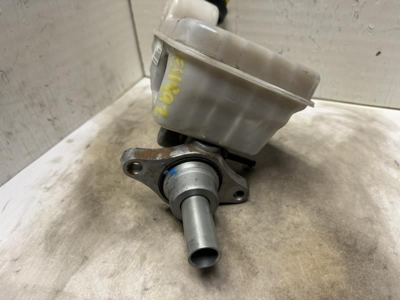 07-17 COMPASS BRAKE MASTER CYLINDER WITH RESERVOIR TANK