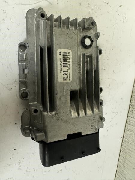 15-16 GENESIS Transmission Control Module TCM  - 95440-4FCH0