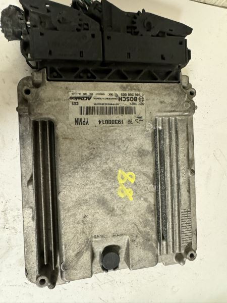 2010 TRAVERSE Engine Control Module Computer ECU ECM PCM - 19300014