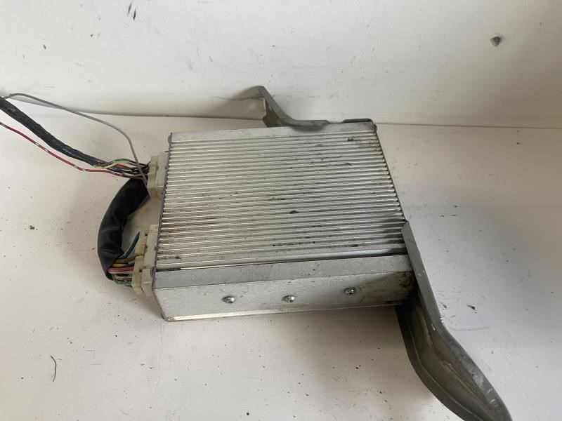 02-06 CAMRY RADIO STEREO AMPLIFIER - 86280-AA061