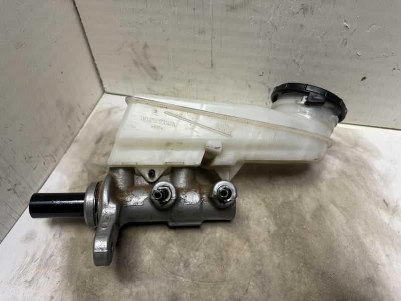 22 CIVIC BRAKE MASTER CYLINDER WITH RESERVOIR TANK